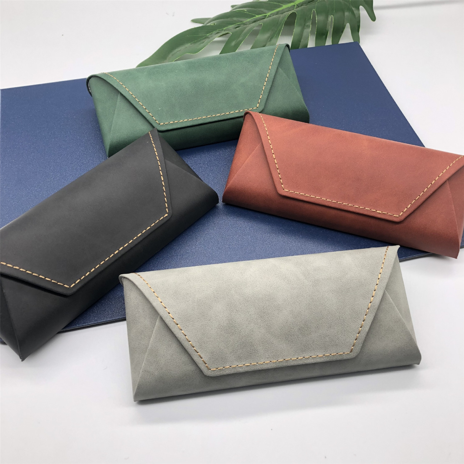 Brillenkoker Pu+Metal Brillenh - Travel Accessories Gift Ideas recensie en prijs